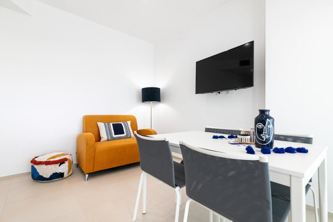 Stellaris Apartrooms Termoli Bagian luar foto
